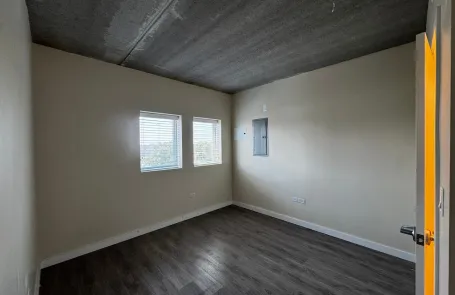 2 Bedroom Rogers Park Apartment
