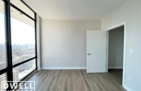 1 Bedroom West Loop Apartment