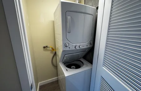 2 Bedroom Rogers Park Apartment