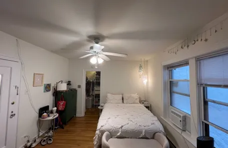Studio DePaul Apartment