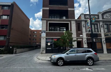 2 Bedroom Rogers Park Apartment