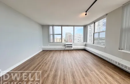 1 Bedroom Edgewater Apartment