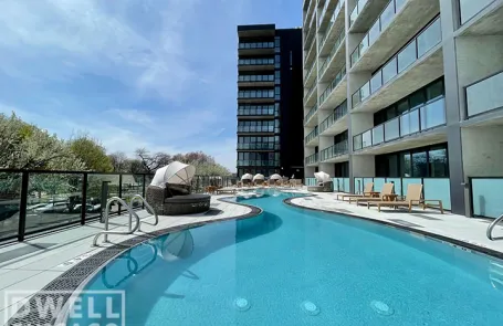 2 Bedroom West Loop Apartment