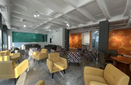 Studio Uptown Apartment
