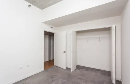 1 Bedroom Chicago Loop Apartment