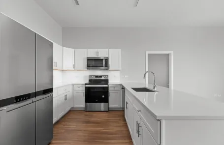 3 Bedroom Ravenswood Apartment