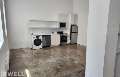 Studio Uptown Apartment