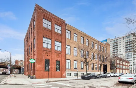 2 Bedroom River West Apartment