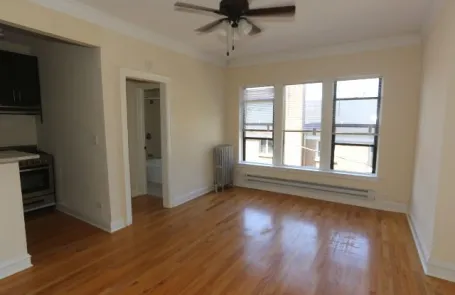 Studio Ravenswood Apartment