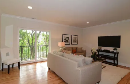 3 Bedroom Sheridan Park Apartment