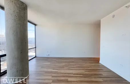 1 Bedroom Lincoln Park Apartment