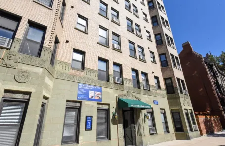 Studio Lincoln Park Apartment