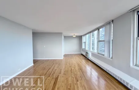 1 Bedroom Edgewater Apartment