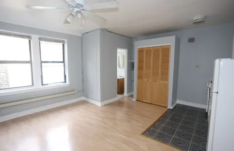 Studio Sheridan Park Apartment