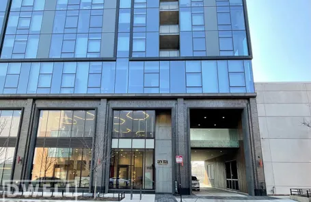 1 Bedroom West Loop Apartment
