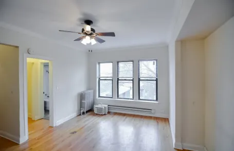 Studio Ravenswood Apartment