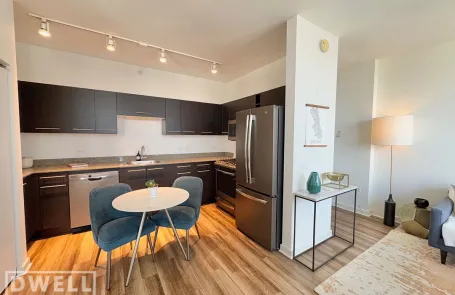 1 Bedroom Lincoln Park Apartment