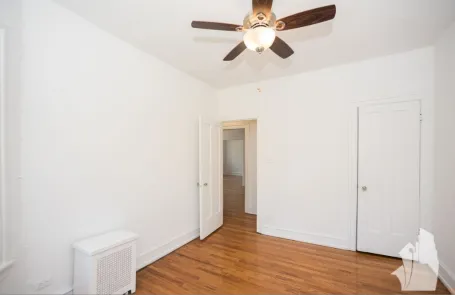 3 Bedroom Lakeview Apartment