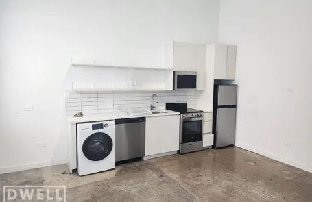 Studio Uptown Apartment