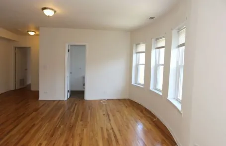 2 Bedroom Sheridan Park Apartment