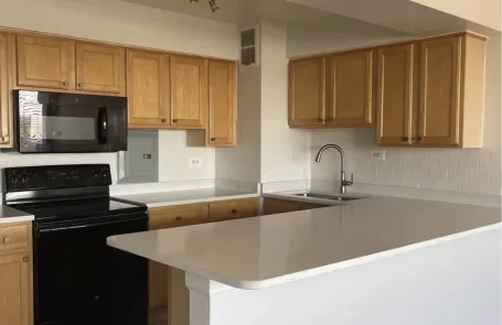 1 Bedroom Edgewater Apartment