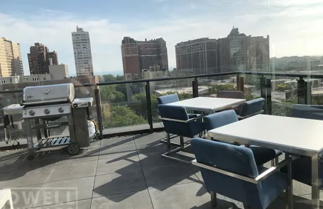 1 Bedroom Lakeview Apartment