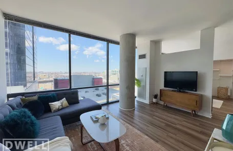 2 Bedroom Lincoln Park Apartment