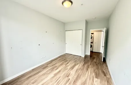 2 Bedroom Ravenswood Apartment