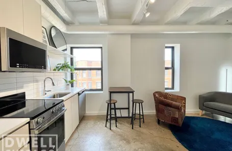 Studio Uptown Apartment