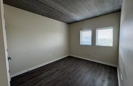2 Bedroom Rogers Park Apartment