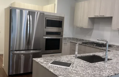 1 Bedroom Lakeview Apartment