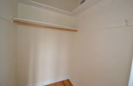 Studio Ravenswood Apartment