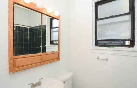 Studio Ravenswood Apartment