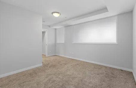 2 Bedroom Ravenswood Apartment
