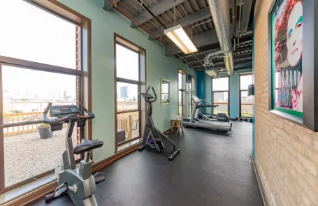 2 Bedroom Bronzeville Apartment
