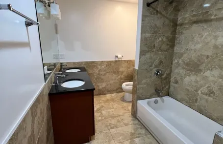 3 Bedroom Sheridan Park Apartment