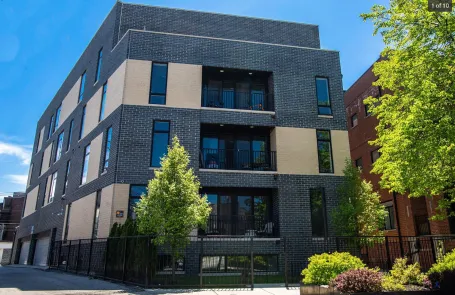 3 Bedroom Lakeview Apartment