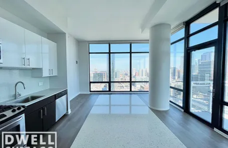 1 Bedroom West Loop Apartment