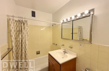 1 Bedroom Edgewater Apartment