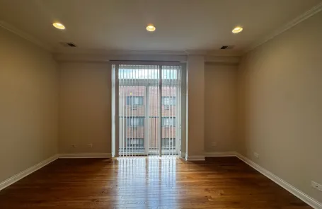1 Bedroom Rogers Park Apartment