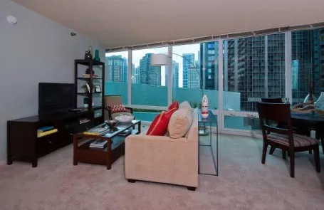 2 Bedroom Streeterville Apartment