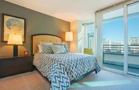 3 Bedroom Streeterville Apartment