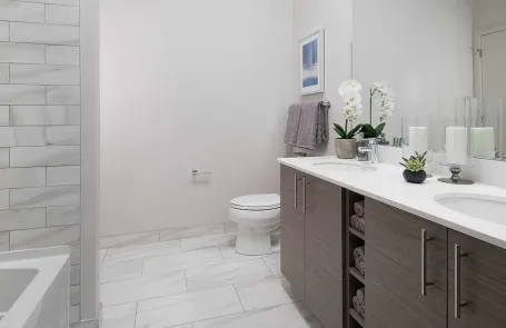 2 Bedroom West Loop Apartment