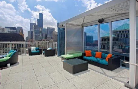 Studio River North Apartment