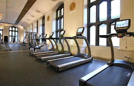 2 Bedroom Chicago Loop Apartment