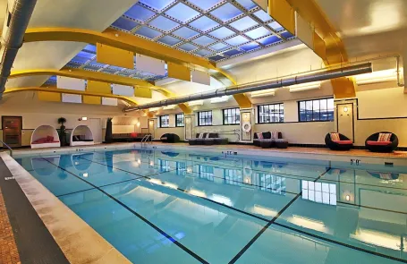 2 Bedroom Chicago Loop Apartment