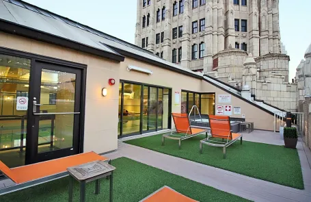 2 Bedroom Chicago Loop Apartment