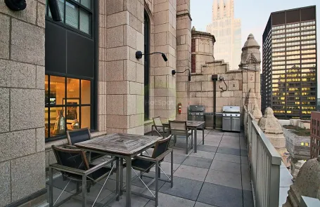 2 Bedroom Chicago Loop Apartment
