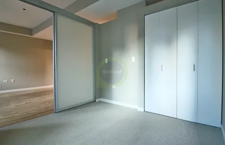 2 Bedroom Chicago Loop Apartment