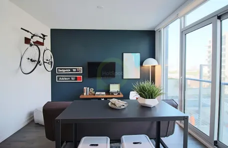 1 Bedroom Old Town Apartment